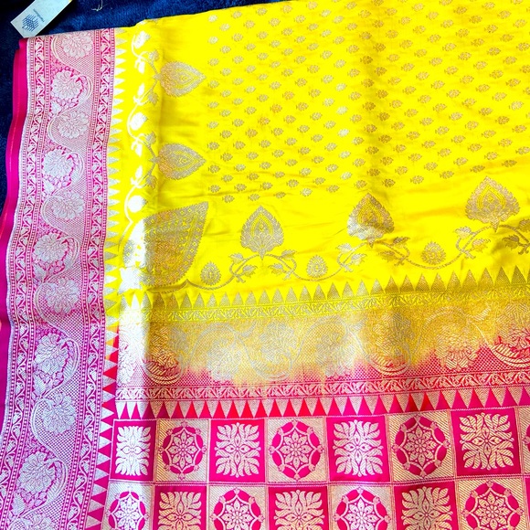 Patlipallu pure benarasi saree - Picture 2 of 4